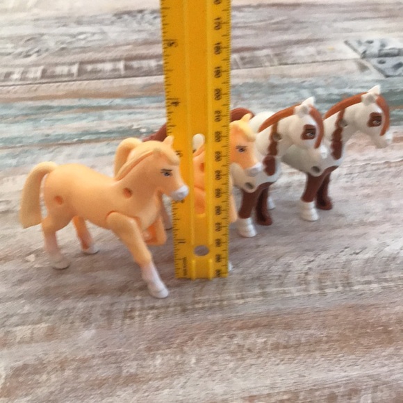 (4) horse figurines - Picture 2 of 3